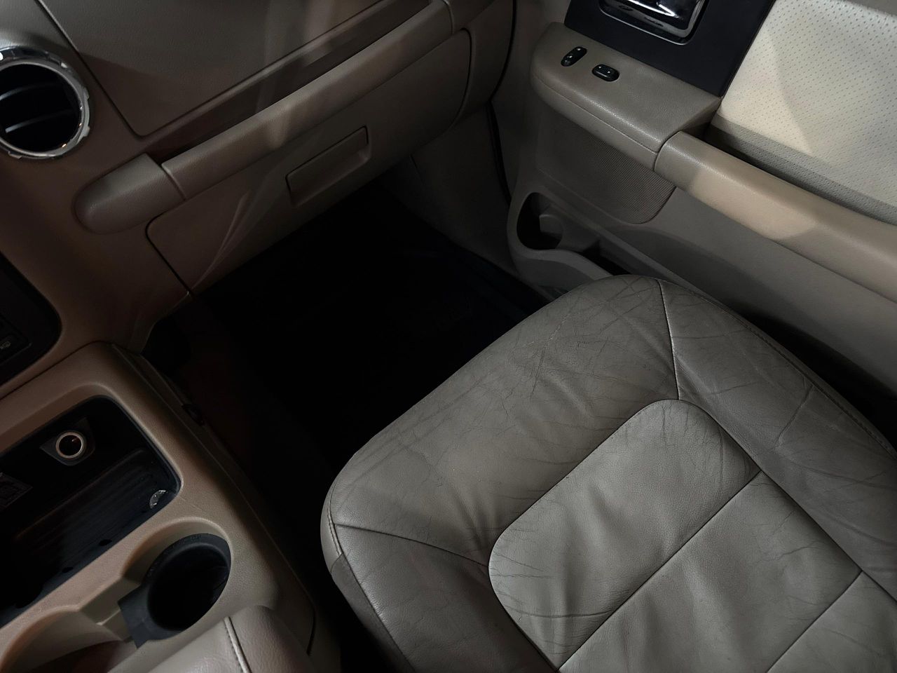 Ford Expedition 4×4 – Año 2006