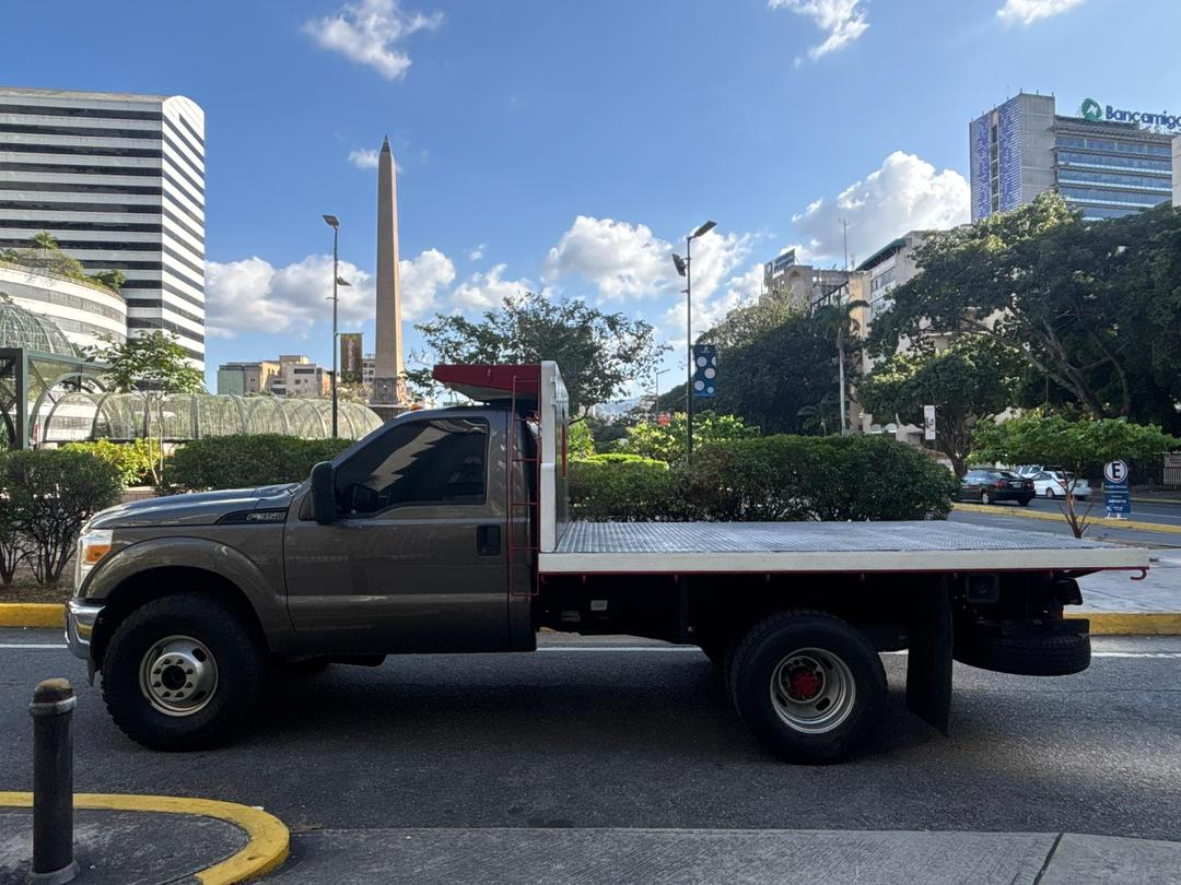 Ford Super Duty 350 4×4 – Año 2013