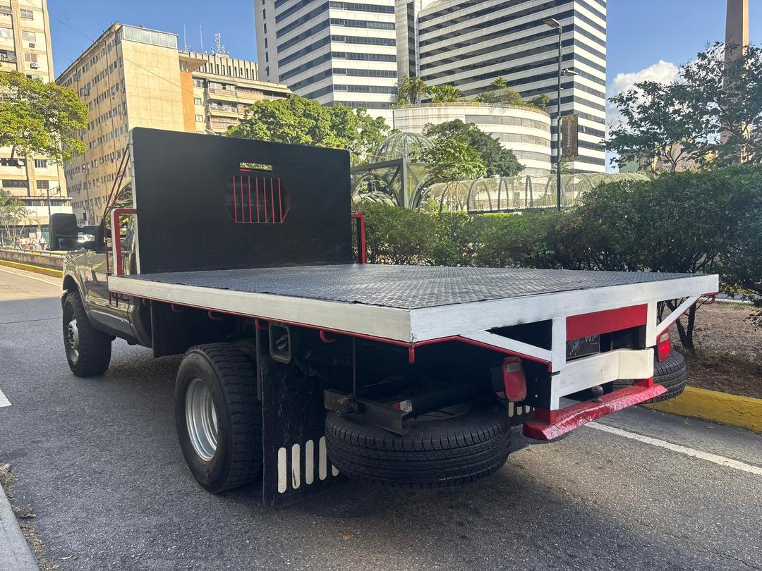 Ford Super Duty 350 4×4 – Año 2013