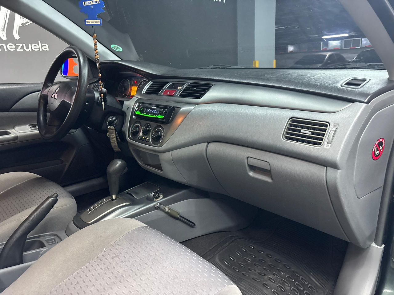 Mitsubishi Lancer GLX – Año 2013