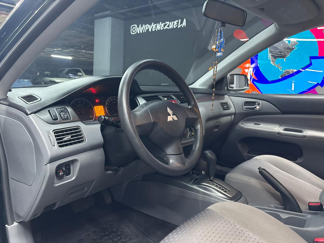 Mitsubishi Lancer GLX – Año 2013