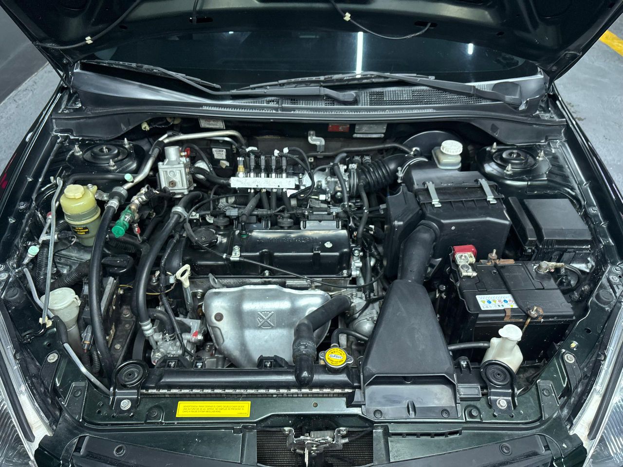 Mitsubishi Lancer GLX – Año 2013