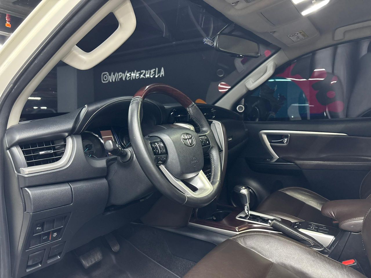 Toyota Fortuner VXR+  Blindada Nivel III – Año 2018