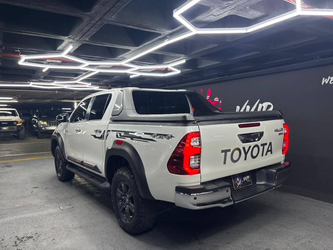 Toyota Hilux SR5 – Año 2024