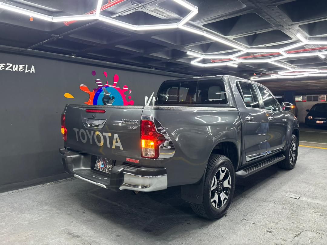 Toyota Hilux SR5 Platinium 2.7 – Año 2019