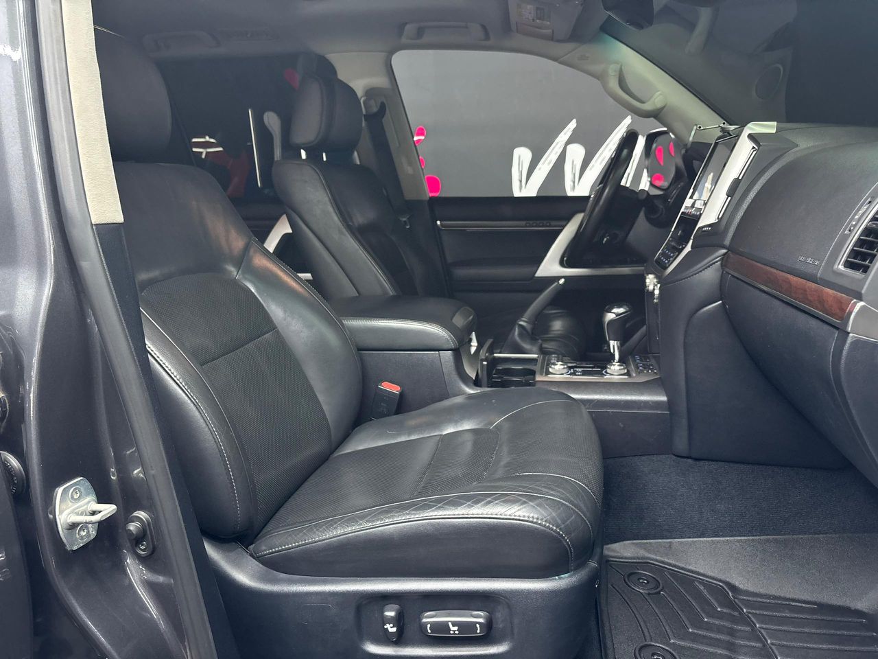 Toyota Land Cruiser V8 – Año 2018