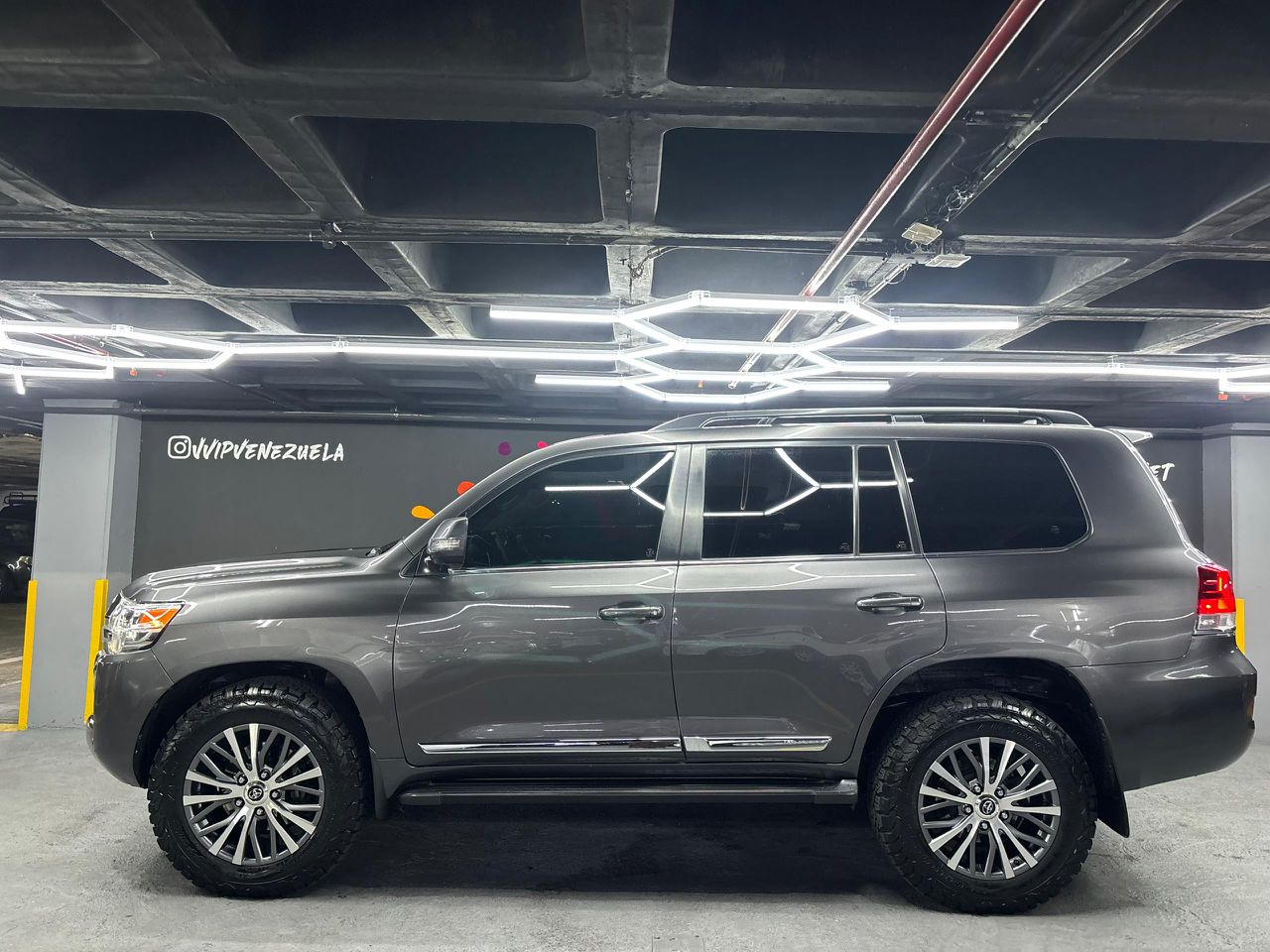 Toyota Land Cruiser V8 – Año 2018