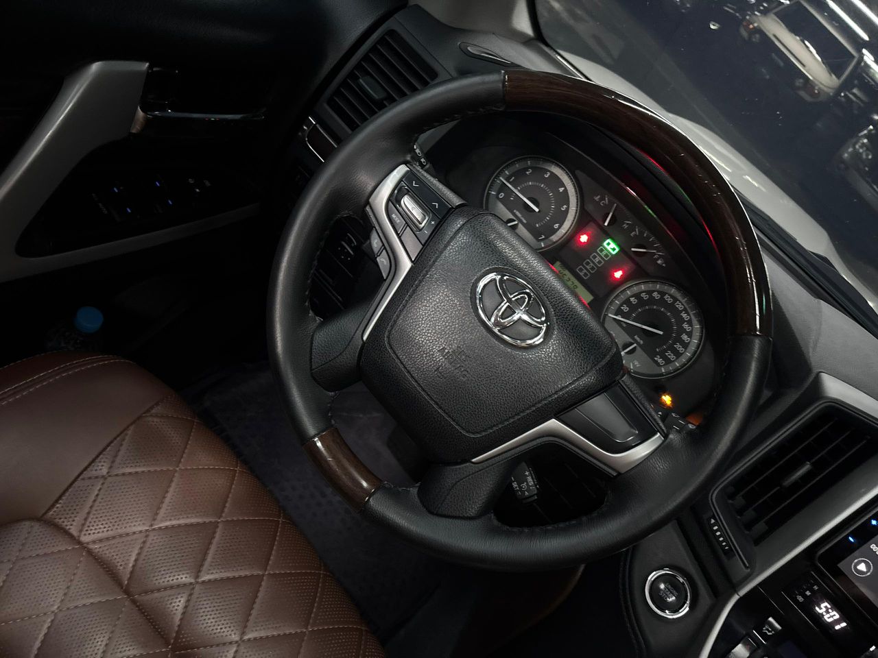 Toyota Land Cruiser GXR V8 – Año 2018