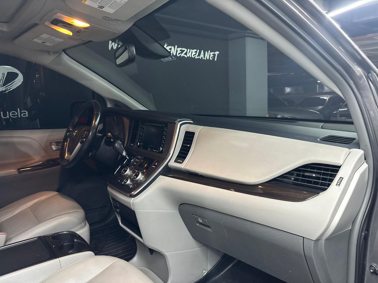 Toyota Sienna XLE- Año 2019