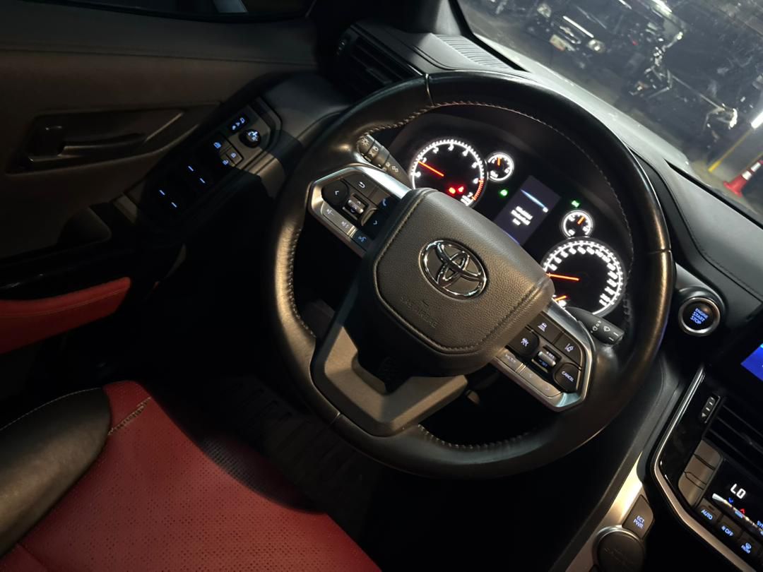 Toyota Land Cruiser Serie 300 (LC300) – Año 2024
