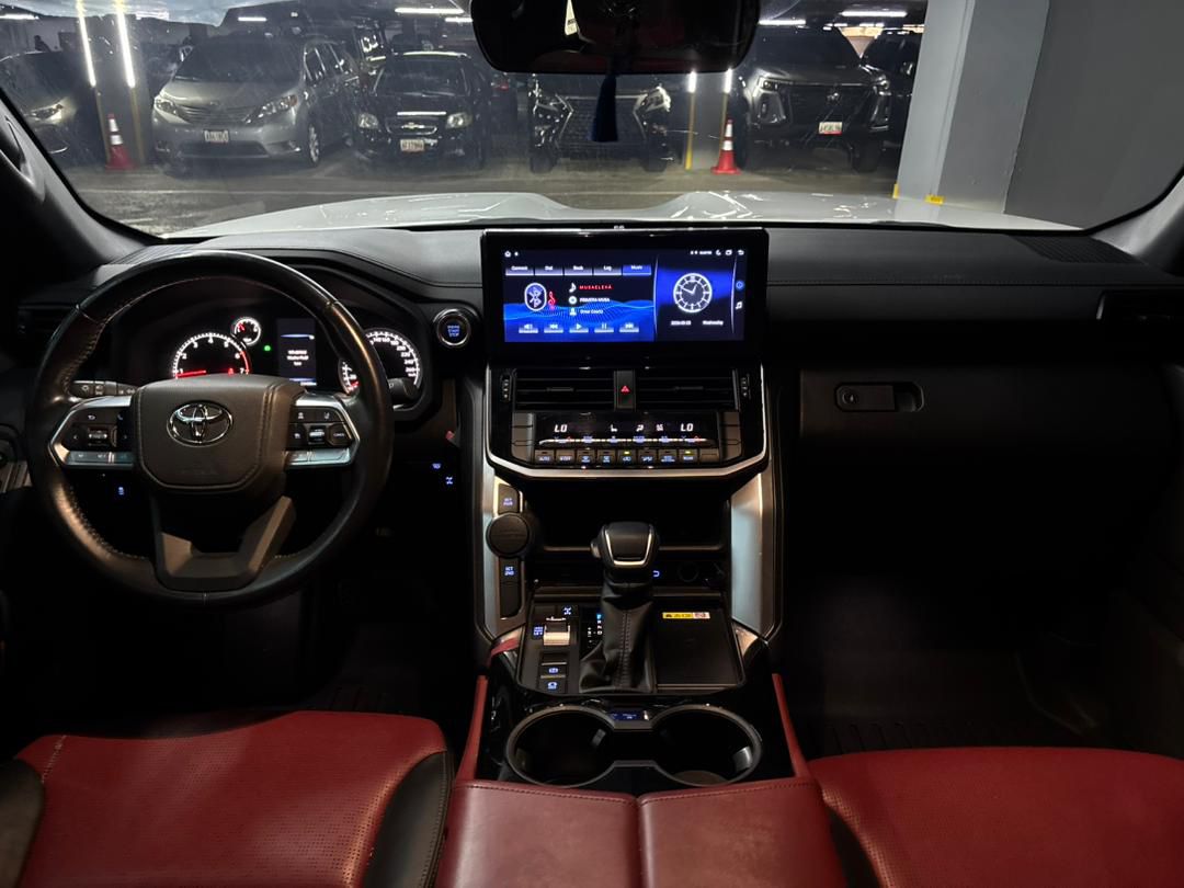 Toyota Land Cruiser Serie 300 (LC300) – Año 2024