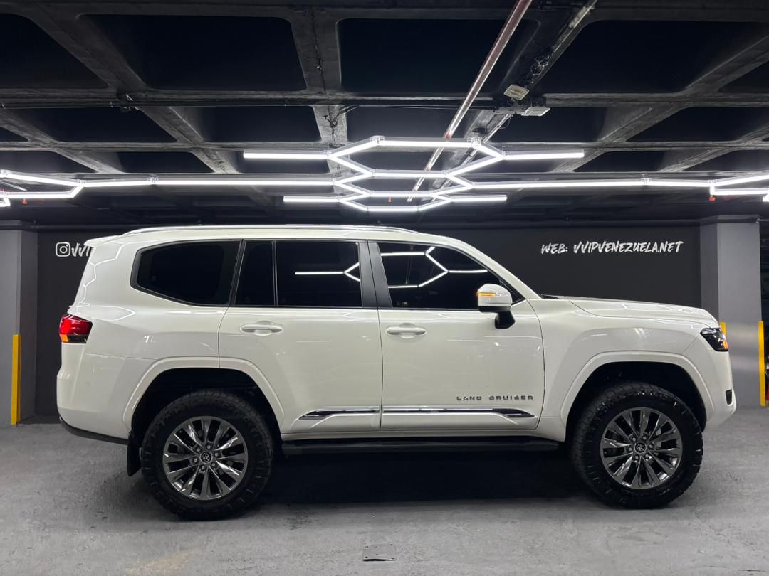 Toyota Land Cruiser Serie 300 (LC300) – Año 2024