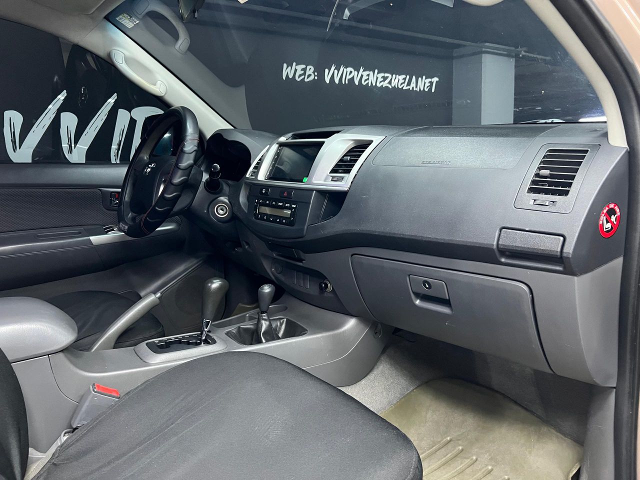 Toyota Hilux Kavak V6 4.0 – Año 2013