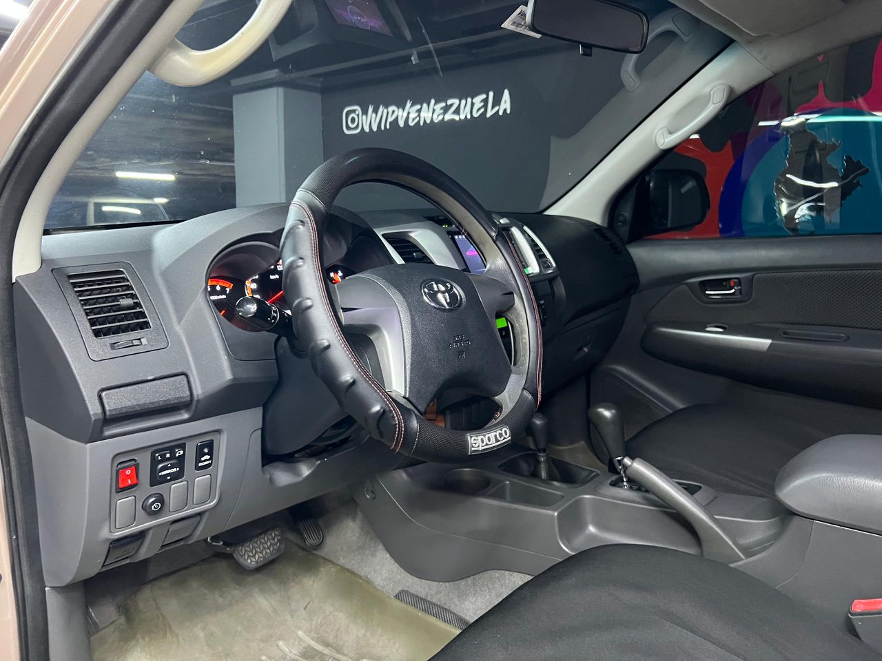 Toyota Hilux Kavak V6 4.0 – Año 2013