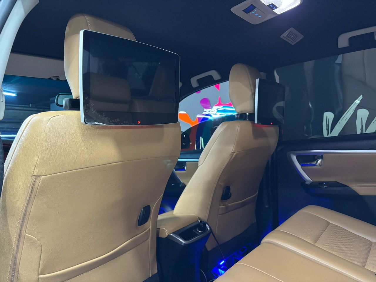 Toyota Fortuner Black Edition V6 4.0 – Año 2023