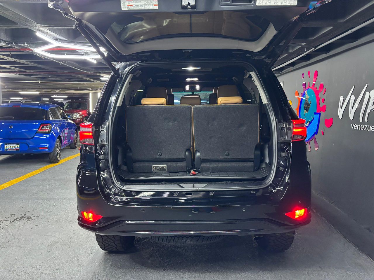 Toyota Fortuner Black Edition V6 4.0 – Año 2023