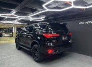 Toyota Fortuner Black Edition V6 4.0 – Año 2023
