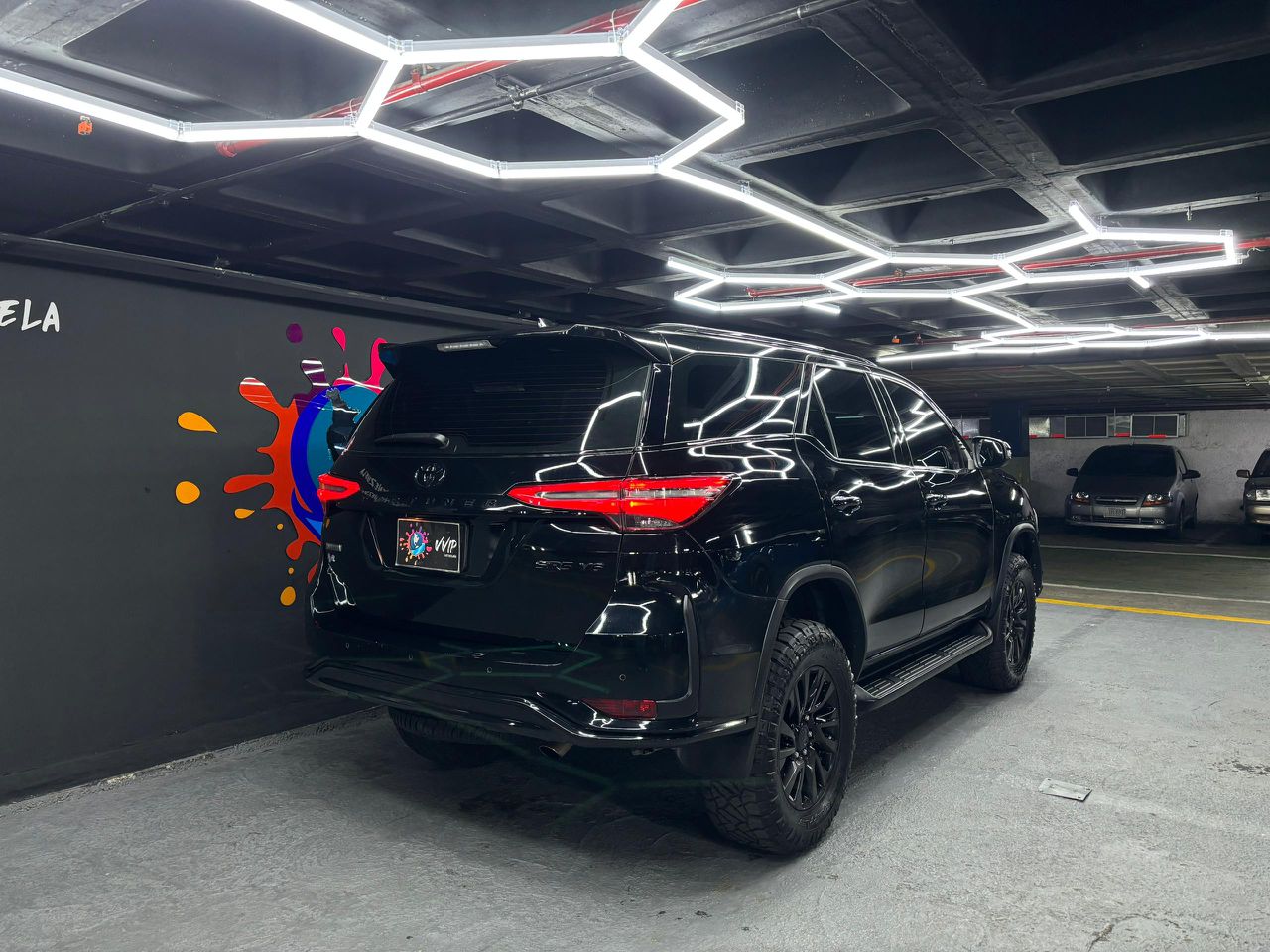 Toyota Fortuner Black Edition V6 4.0 – Año 2023