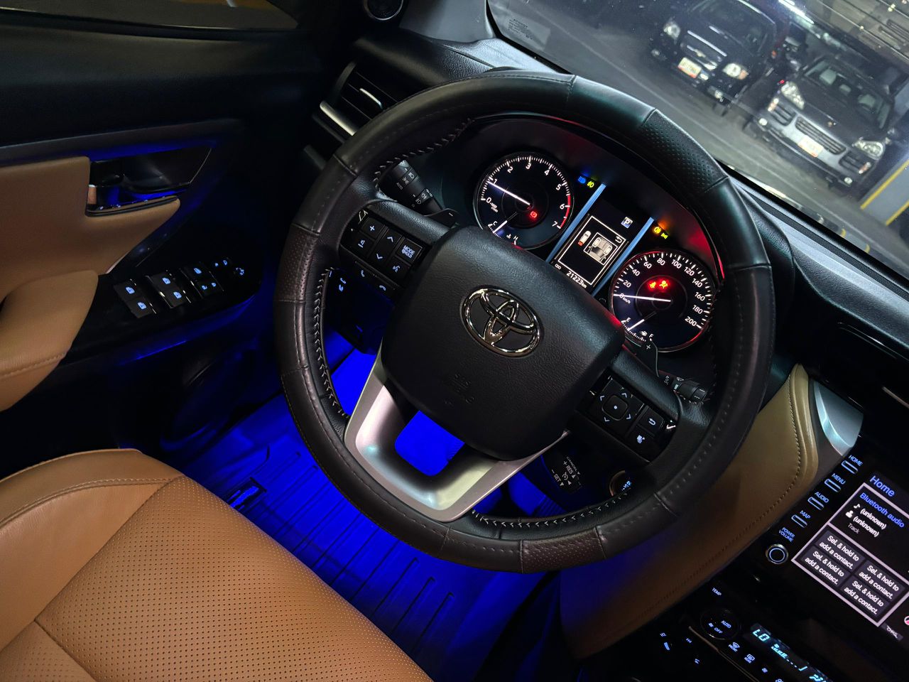 Toyota Fortuner Black Edition V6 4.0 – Año 2023