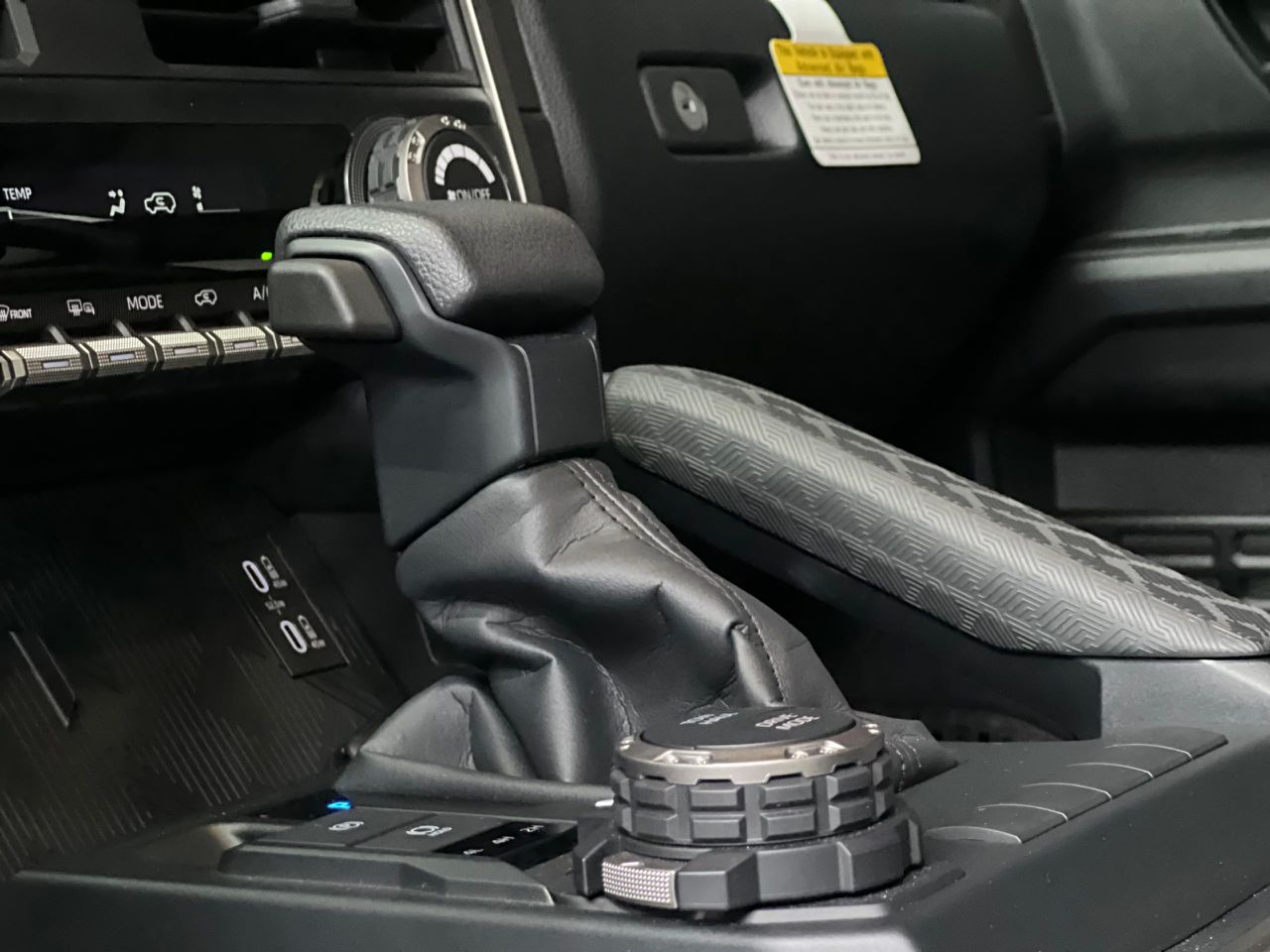 Toyota 4Runner SR5 – Año 2025