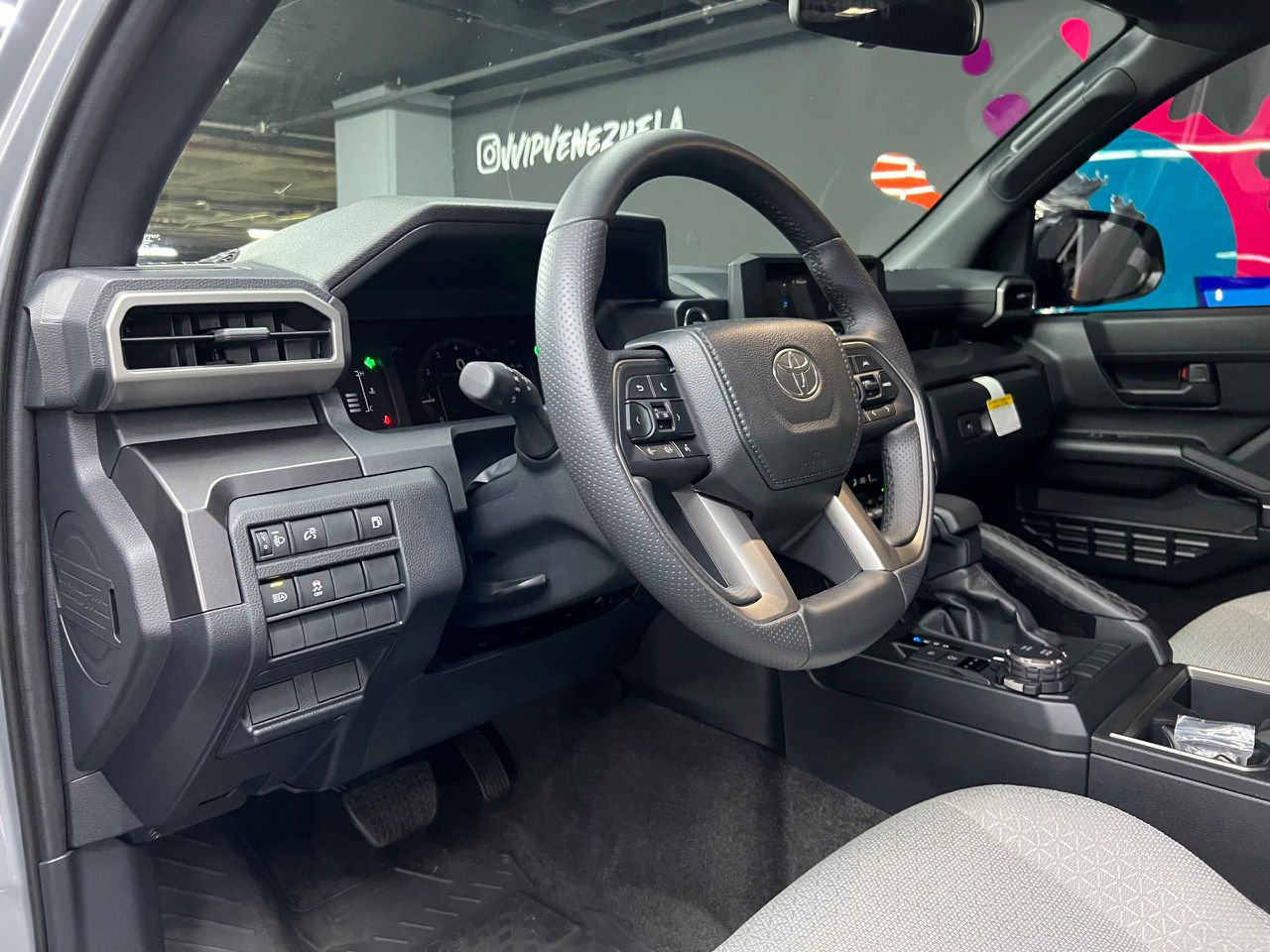 Toyota 4Runner SR5 – Año 2025