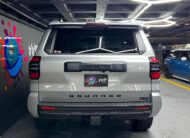 Toyota 4Runner SR5 – Año 2025