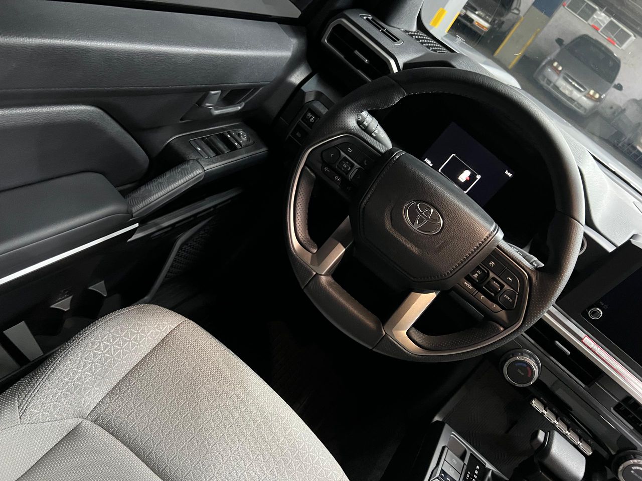 Toyota 4Runner SR5 – Año 2025