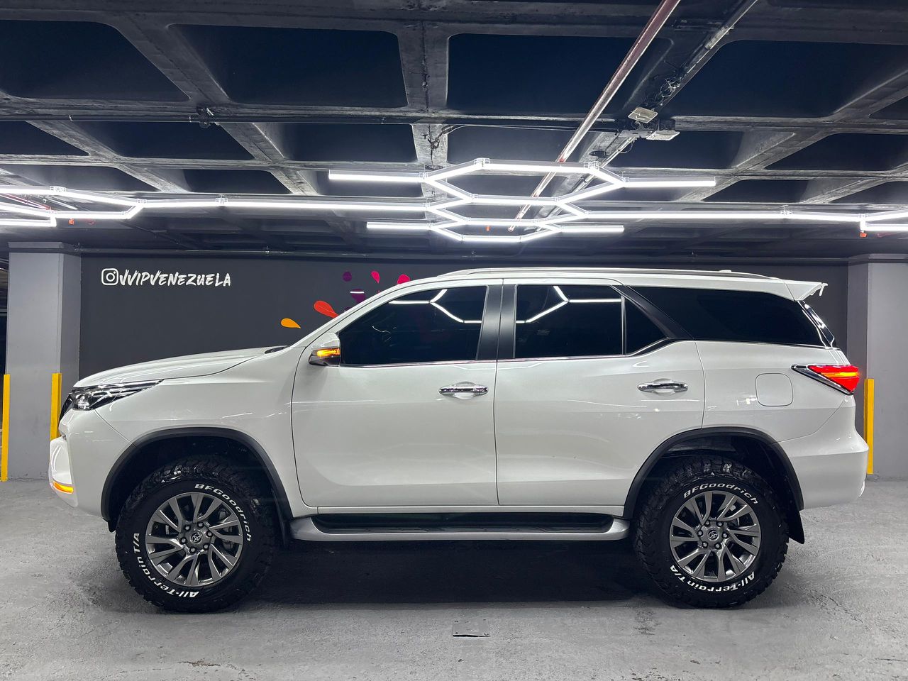 Toyota Fortuner VXR V6 – Año 2024