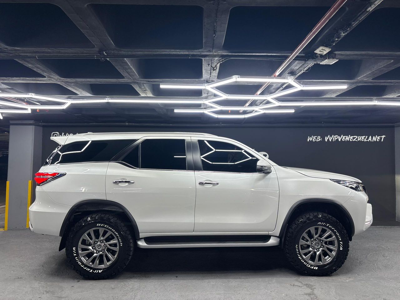 Toyota Fortuner VXR V6 – Año 2024