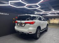 Toyota Fortuner VXR V6 – Año 2024