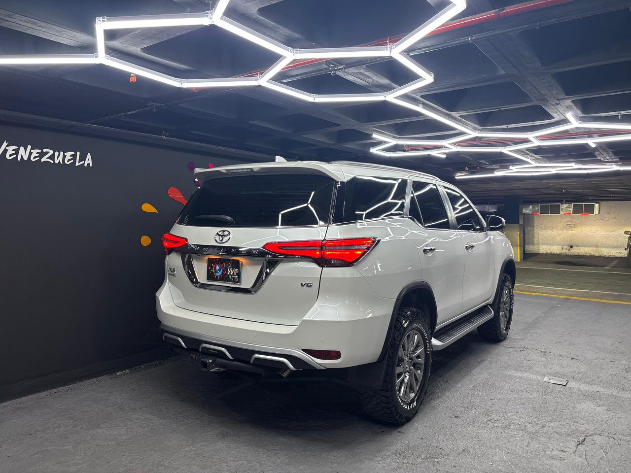 Toyota Fortuner VXR V6 – Año 2024