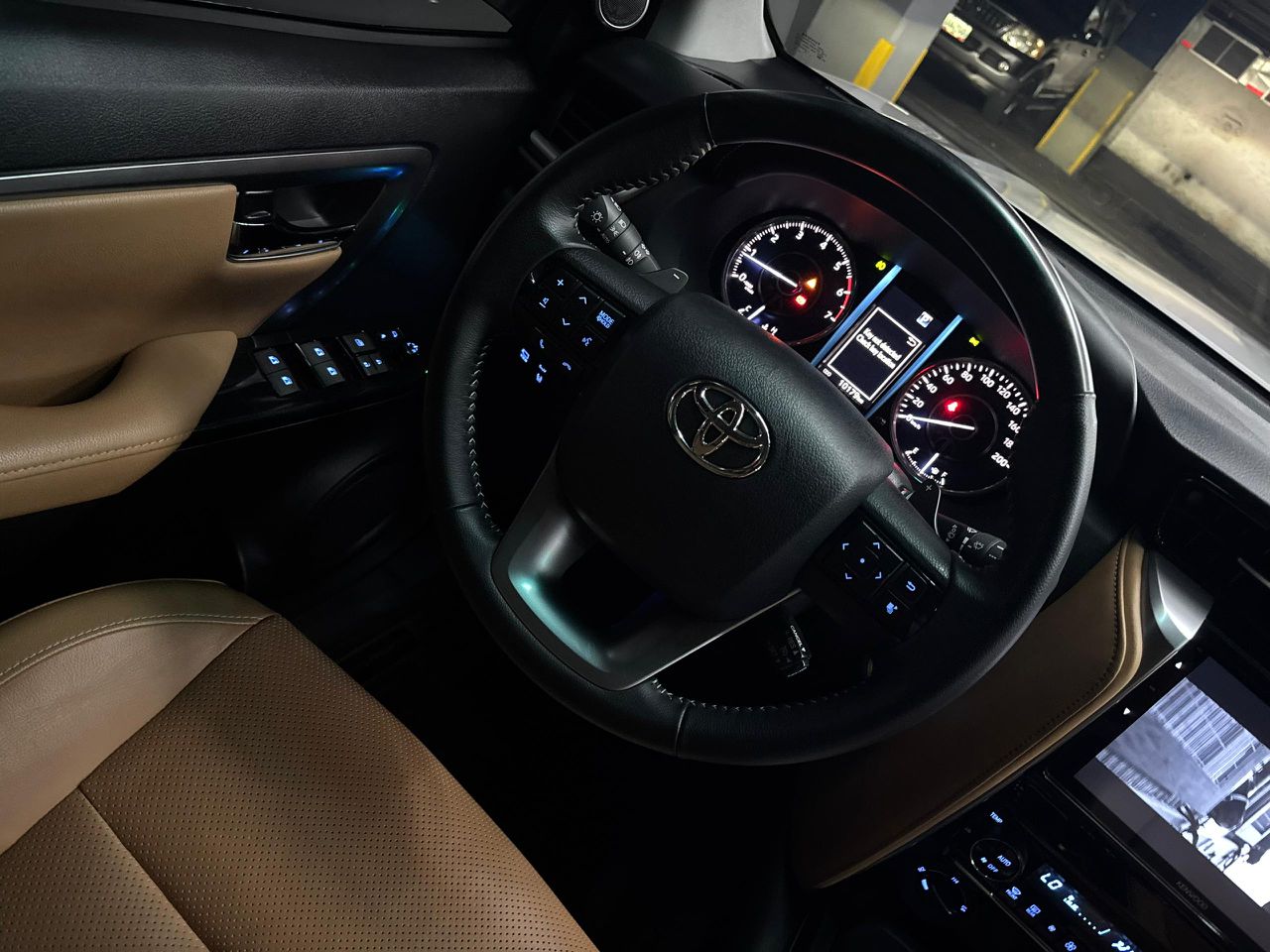 Toyota Fortuner VXR V6 – Año 2024