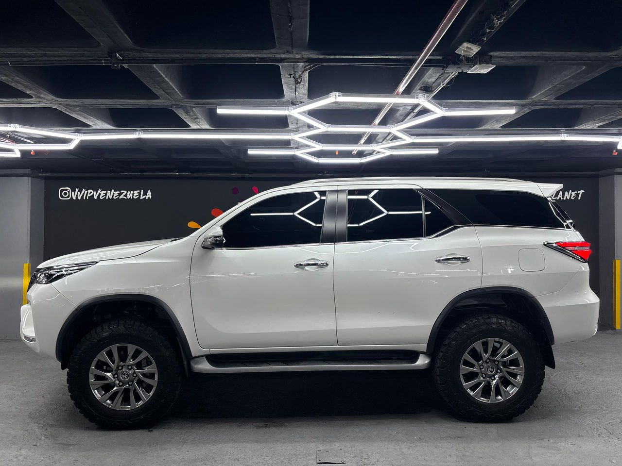 Toyota Fortuner Dubai SR5 – Año 2024