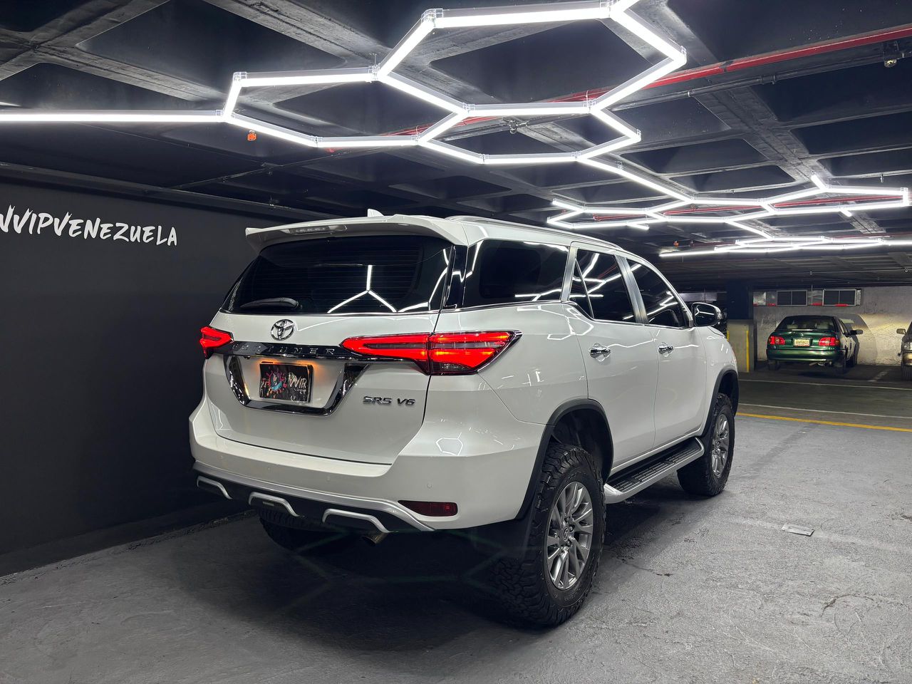 Toyota Fortuner Dubai SR5 – Año 2024