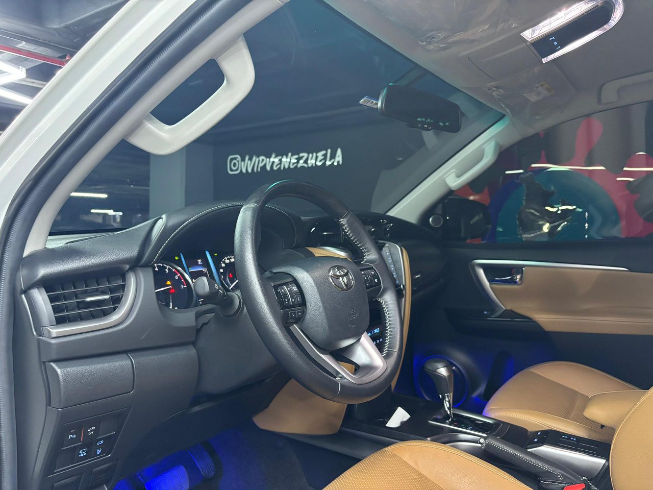 Toyota Fortuner Dubai SR5 – Año 2024