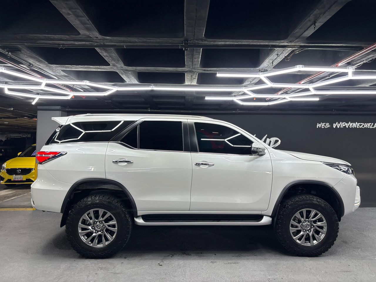 Toyota Fortuner Dubai SR5 – Año 2024