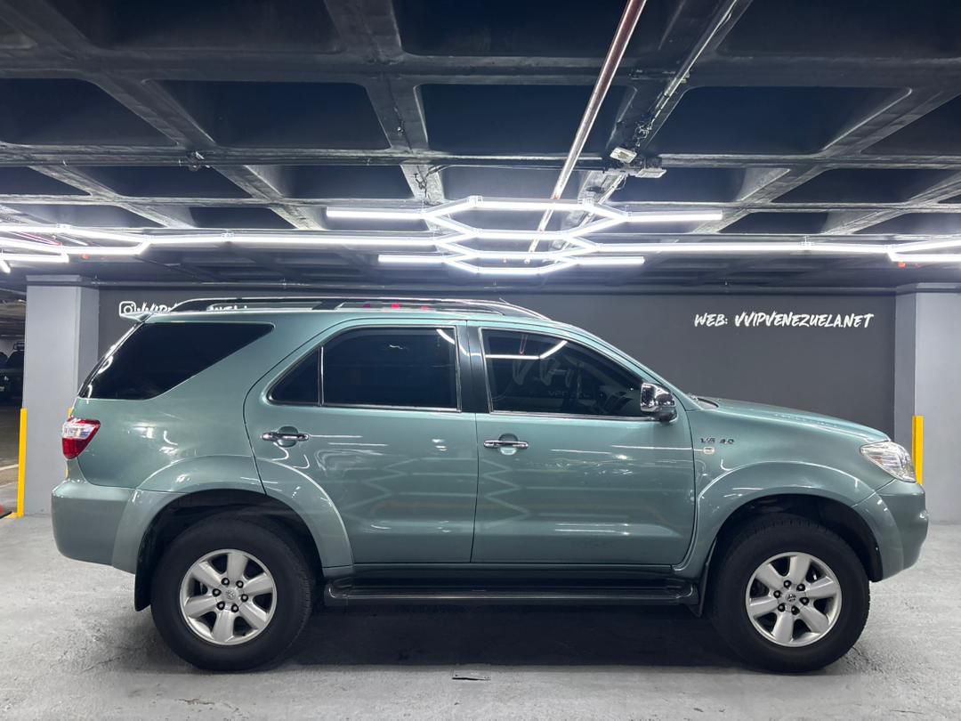 Toyota Fortuner Blindada Nivel III Plus – Año 2011