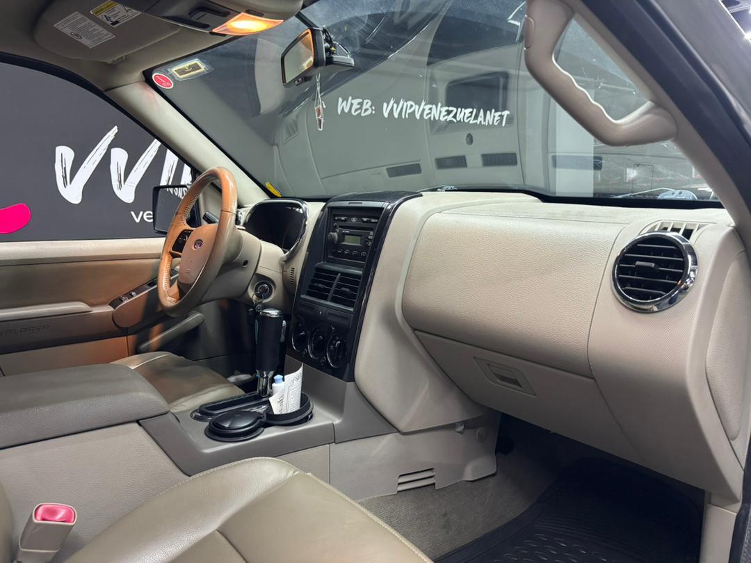 Ford Explorer Eddie Bauer – Año 2011