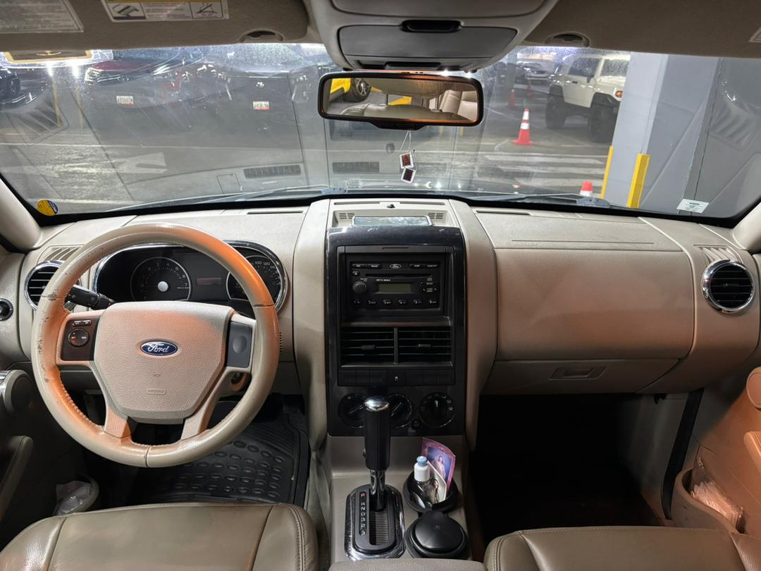 Ford Explorer Eddie Bauer – Año 2011