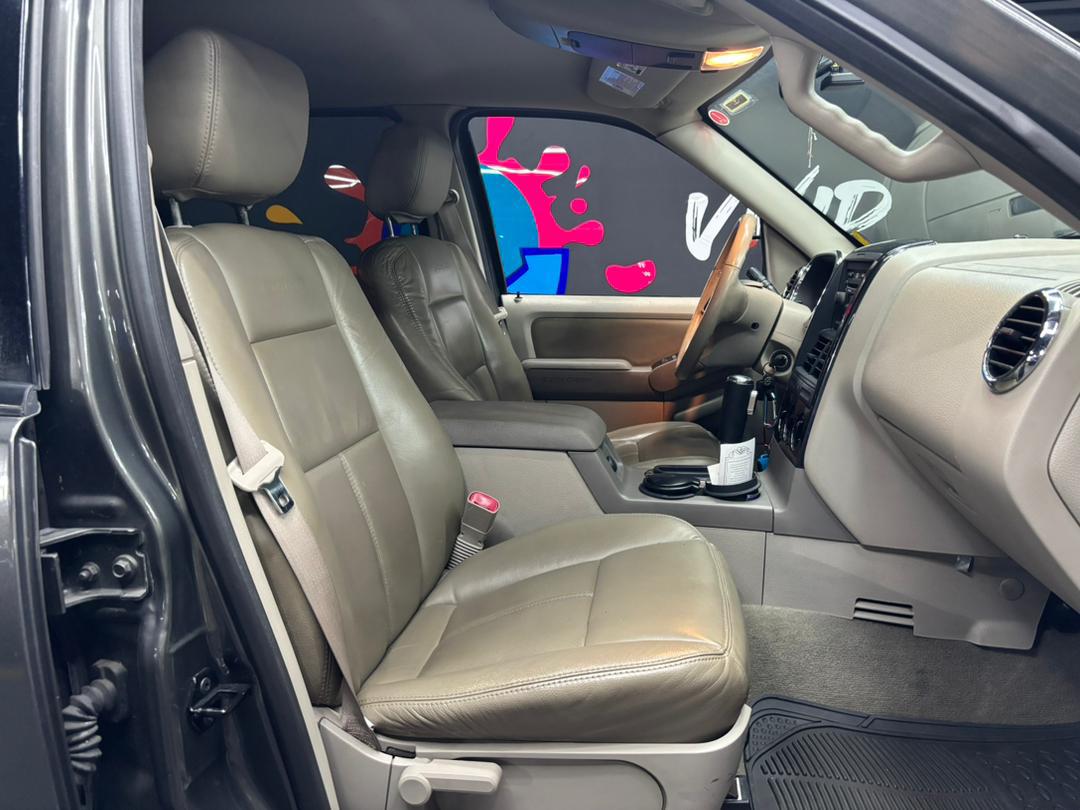 Ford Explorer Eddie Bauer – Año 2011