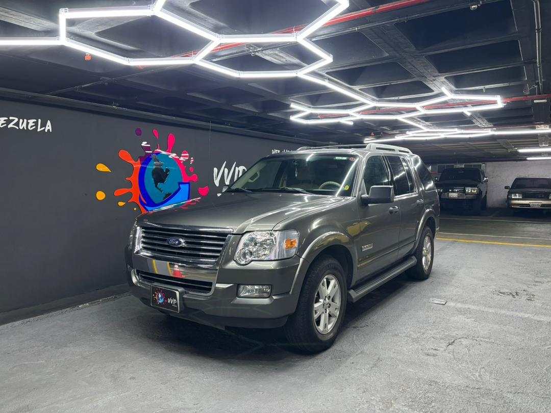 Ford Explorer Eddie Bauer – Año 2011