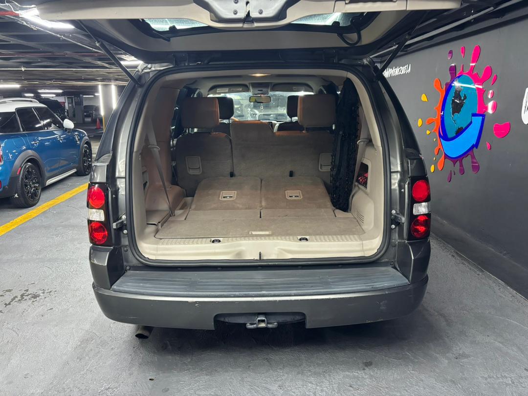 Ford Explorer Eddie Bauer – Año 2011